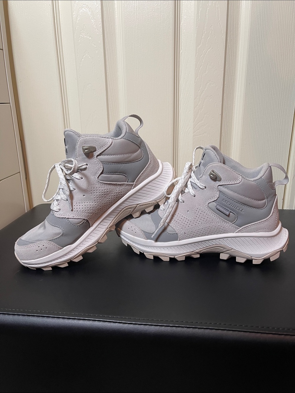 Merrell Women's Light Gray and White Lace-Up Trail Boots